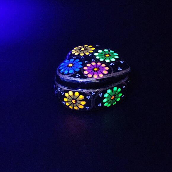 Heart Shape Terracotta Trinket Box Colorful Mexican Pottery UV Glow - Picture 6 of 10